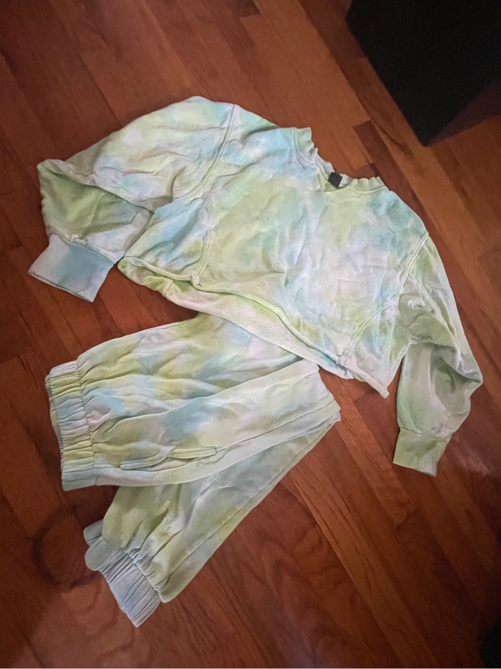 Tie-Dye Lime Crop Top Sweat Set